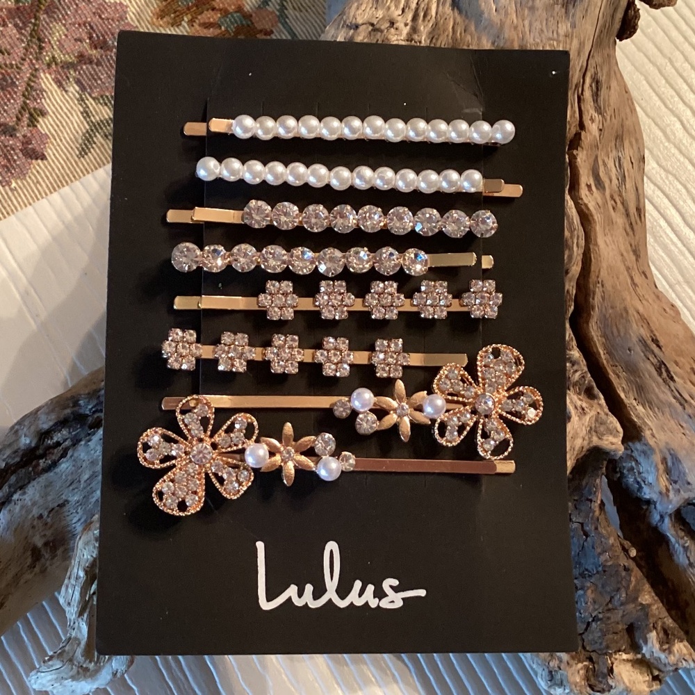 New Set of 8 Lulus embellished bobby hair pins